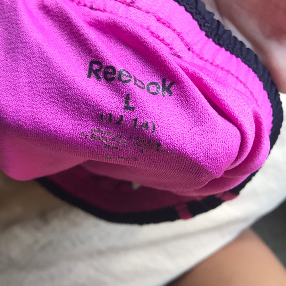 Girls Reebok shorts - Picture 4 of 4